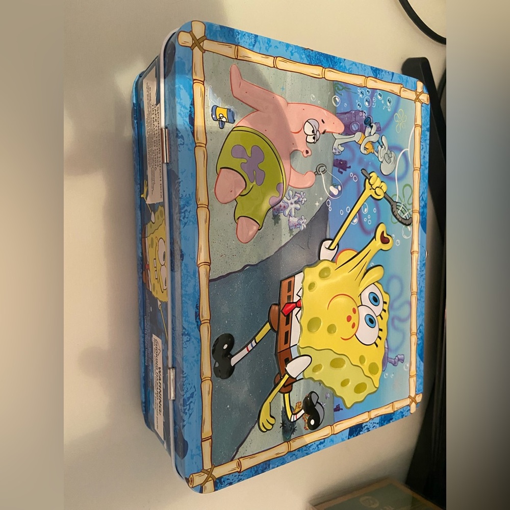 Spongebob tin lunchbox !!!